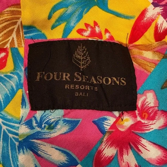 Four Seasons Bali drawstring beach club resort vacation towel bag - Picture 3 of 6